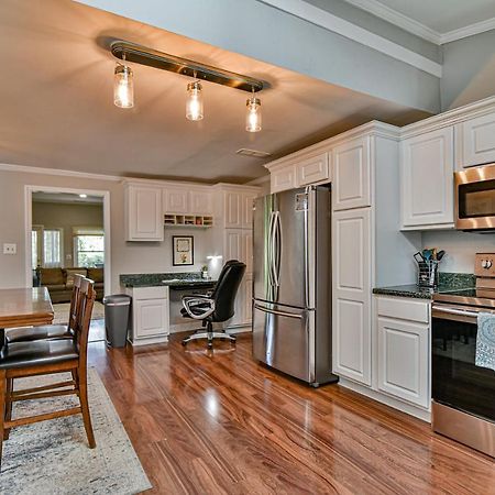 South Asheville Home With Hot Tub Just 11 Miles To Downtown Dış mekan fotoğraf