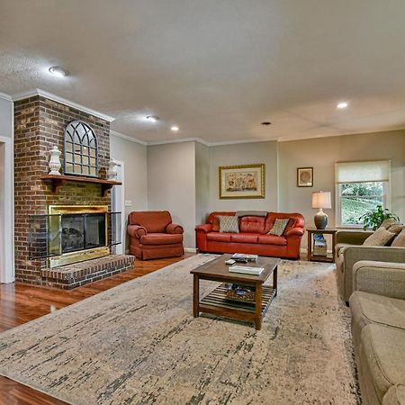 South Asheville Home With Hot Tub Just 11 Miles To Downtown Dış mekan fotoğraf