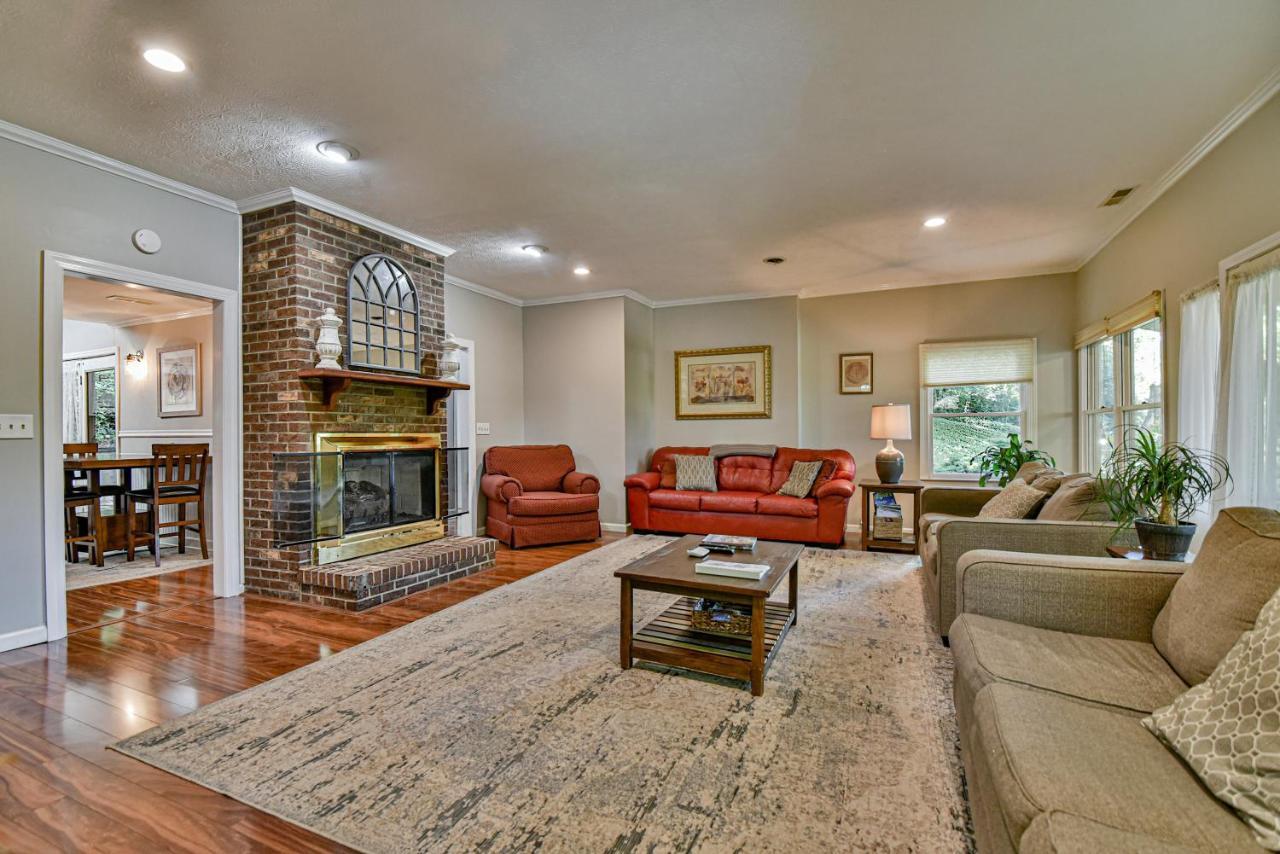 South Asheville Home With Hot Tub Just 11 Miles To Downtown Dış mekan fotoğraf