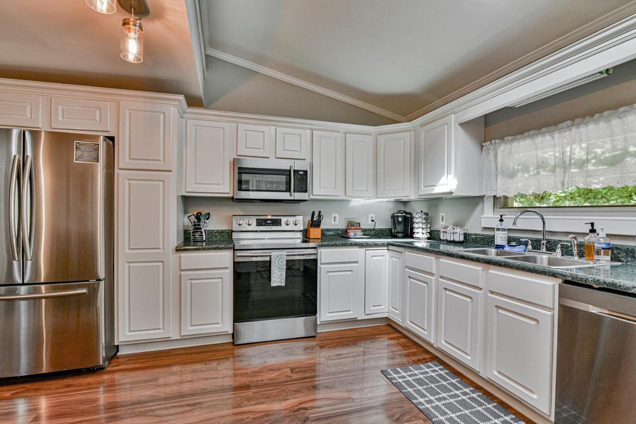 South Asheville Home With Hot Tub Just 11 Miles To Downtown Dış mekan fotoğraf